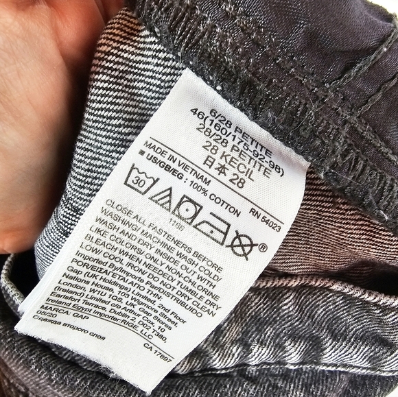 GAP High Rise Barrel Jeans - Picture 8 of 8